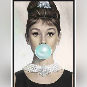 Meet your Posher, Linda